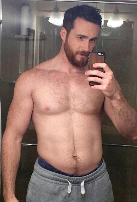 V-line Men, Men Chest Hair, Happy Trail, Taking A Selfie, Beefy Men, Muscle Bear, Masculine Men, Guy Pictures, Hair And Beard Styles