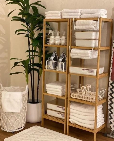 Genius Bathroom Organization Ideas to Keep You Clutter Free | HubPages Ideas For Bathrooms, Bathroom Organization Ideas, Bathroom Organizers, Mason Jars Labels, Bath Photography, Simple Bathroom Decor, Why Bother, Chic Bathroom, House Organisation