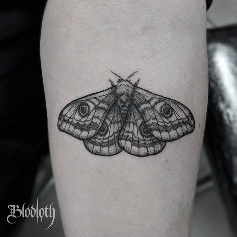 Emperor Moth Tattoo, Lunar Moth Tattoo, Emperor Moth, Moth Tattoo Design, Woodcut Tattoo, Tattoo Dotwork, Insect Tattoo, Moth Tattoo, Heart Tattoo Designs