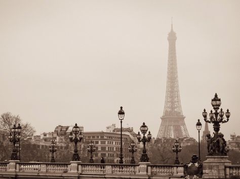 Paris is Always A Good Idea -- Audrey Hepburn The Eiffel Tower, Aesthetic Wallpaper, Paris France, Eiffel Tower, The City, Tower, Laptop, Wallpapers, Paris