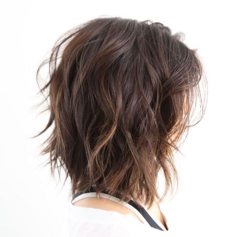 Brown Shag with Subtle Highlights Medium Shaggy Hairstyles, Long Sleek Hair, Haircut Medium, Medium Shag Haircuts, Skirt Diy, Thick Wavy Hair, Tousled Hair, Bob Hairstyles For Thick, Layered Bob Hairstyles