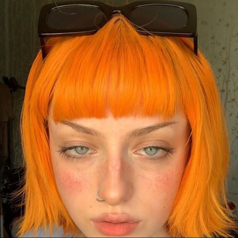 Orange Bob With Bangs, Orange Hair Bangs, Eve Frsr, Look Better In Photos, Red Orange Hair, Blonde Bangs, Peach Hair, Hair Idea, Hair Bangs