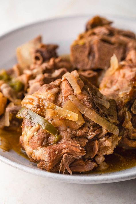 Soul Food Sunday Dinner Ideas, Soul Food Thanksgiving, Southern Pinto Beans Recipe, Neck Bones Recipe, Pork Neck Bones Recipe, Soul Food Sunday, Cabbage Recipes Southern, Sunday Dinner Ideas, Fried Chicken Recipe Southern