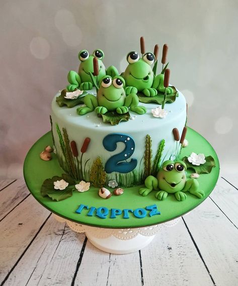 Sweet Art by Katerina’s Instagram post: “Not all frogs turn into princes!! 🐸 . . . #cake #birthdaycake #cakedecorating #cakeart #cakesofinstagram #edibleart #cakedesign” Frog Pond Cake, Frog Theme Cake, Frog Cake Birthday, Princes Cake, Frog Birthday Cake, 5 Little Speckled Frogs, 11 Cake, Frog Food, Pond Cake