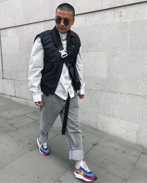 Menswear on Instagram: “Cold Nike x Sacai fit by @blvckmvnivc | #NCLGallery” Nike Sacai Waffle Outfit Men, Nike Sacai Waffle Outfit, Sacai Outfit, Waffle Outfit, Sacai Waffle, Nike Outfits Men, Nike X Sacai, Nike Waffle Racer, Paris Fashion Week Men