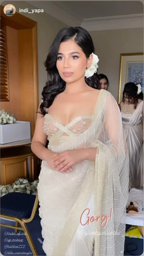 White Saree Makeup Look, Christian Bridal Saree, Sabyasachi Sarees, White Lehenga, Bridal Photo, Hairdo Wedding, Dress Illustration, White Saree, Traditional Indian Outfits