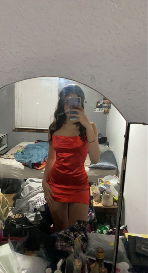 Mini Dress Mirror Picture, Red Mini Dress Aesthetic, Mini Dress Mirror Selfie, Mini Dress Silk, Hot Red Dress, Photo Shape, Little Red Dress, Beach Photography Poses, Red Dress Short