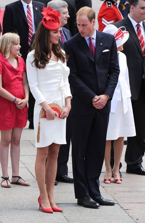 When It Was All About the Red Accents Kate Middleton Canada 2011, Katherine Middleton, Kate Princess, Kate Middleton Style Outfits, Düşes Kate, Kate Middleton And Prince William, Duchesse Catherine, Princesa Real, Princess Katherine