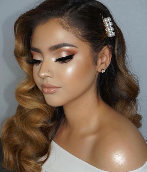 Plus Size Bridal Hair And Makeup, Bridal Shower Makeup Looks, Maternity Photo Shoot Makeup Ideas, Elegant Prom Makeup Full Face, Soft Glam Wedding Makeup Brides Brown Eyes, Maternity Photoshoot Makeup Ideas, Maternity Shoot Makeup Ideas, Maternity Makeup Ideas, Maternity Photoshoot Makeup