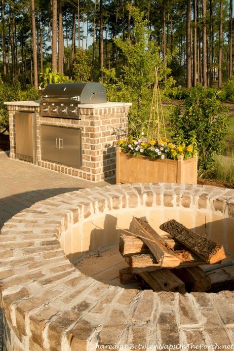 Brick Fire Pit, Modern Outdoor Kitchen, Palmetto Bluff, Southern Living Homes, Backyard Kitchen, Backyard Fire, Backyard Living, Fire Pit Backyard, Dream Backyard