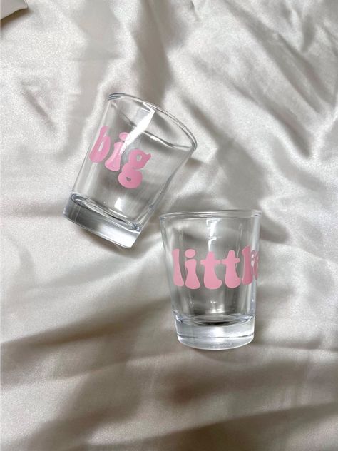 Big/little Shot Glasses Big/little Gift Big/little Reveal - Etsy Senior Sorority Gifts, Big Little Hint Ideas, Big Little Canvas Sorority, Sorority Gifts Diy, Paddle Sorority Big, Big Lil Gifts, Paddle Sorority, Big/little Baskets, Little Gifts Sorority