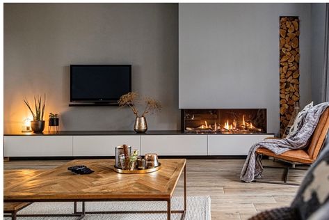 Corner Fireplace Living Room, Fireplace Modern Design, Living Room Decor Fireplace, Home Fireplace, Modern Fireplace, Living Room Tv Wall, Living Room With Fireplace, Fireplace Design, A Living Room