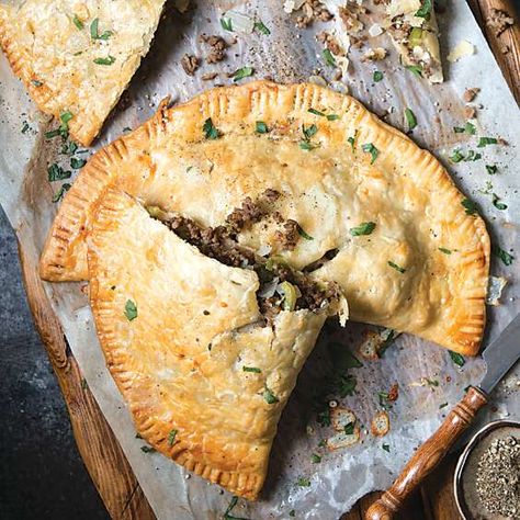 Our hearty Philly Cheese Steak Hand Pies are full of cheesy deliciousness and come together in a snap thanks to store-bought dough, making them ideal for a weeknight. Steak Hand Pies, Savory Hand Pies Recipes, Hand Pies Savory, Meat Pie Recipe, Hand Pie Recipes, Fried Pies, Paula Deen Recipes, Meat Pies, Philly Cheese