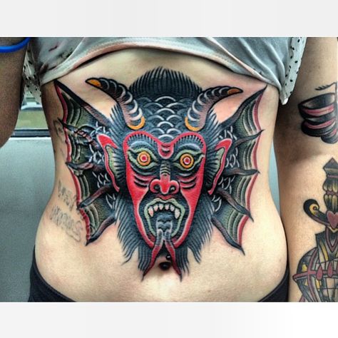 #truelovetattoomadrid #traditionaltattoo #oldschooltattoo #classictattoo #bara #elbara Demon Stomach Tattoo, Stomach Tattoo, Devil Tattoo, Demon Tattoo, Stomach Tattoos, Diabolik, Traditional Tattoo, Body Art Tattoos, Skull Tattoo