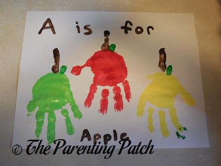 A Is for Apple Handprint Craft #kindergarten #homeschool @parentingpatch Apple Handprint, Art Projects For Kids Preschool, Easy Art Projects For Kids, A Is For Apple, Apple Lessons, September Crafts, Abc Crafts, Apple Preschool, Apple Activities