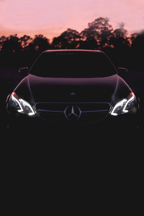 Marsadiz Car, Wallpaper Fade, Mercedes Benz Gle Amg, Mercedes Jeep, Mercedes Benz Wallpaper, Cars Logo, Mercedes Logo, Benz Cars, Mercedes Truck