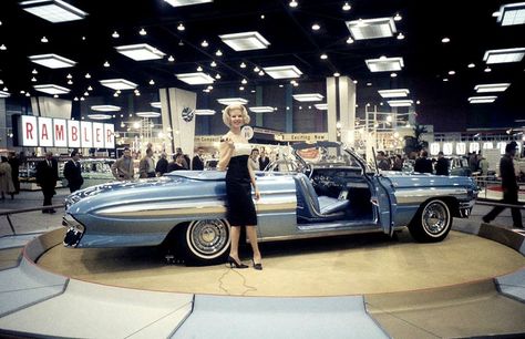 1961 Oldsmobile Starfire Convertible-   We had the '62 hard-top in this color. LOVED it!!! 1961 Oldsmobile, Detroit Cars, 50s Cars, Chicago Auto Show, Classic Cars Trucks Hot Rods, Old Classic Cars, Vw Cars, American Motors, Car Advertising