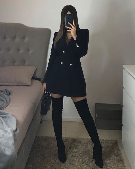 Elegant Dinner Outfit, Long Boots Outfit, Christmas Fashion Outfits, Blazer Dress Outfits, Outfit Botas, Outfit Elegantes, Gala Outfit, Fiesta Outfit, Professional Outfits Women