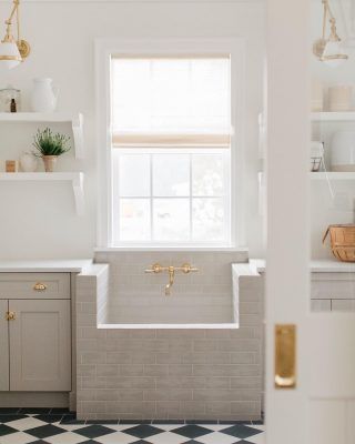 Casa Casuarina, Paper Magnolia, Monika Hibbs, Laundry Room/mud Room, Style Me Pretty Living, Dog Washing Station, Laundry Room Sink, Mudroom Laundry Room, Laundry Room Renovation