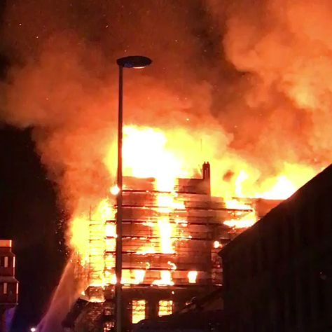 School Burning Down, Burning School, School On Fire, Burning Building, Building On Fire, Cr7 Ronaldo, Glasgow School, Charles Rennie Mackintosh, Glasgow School Of Art