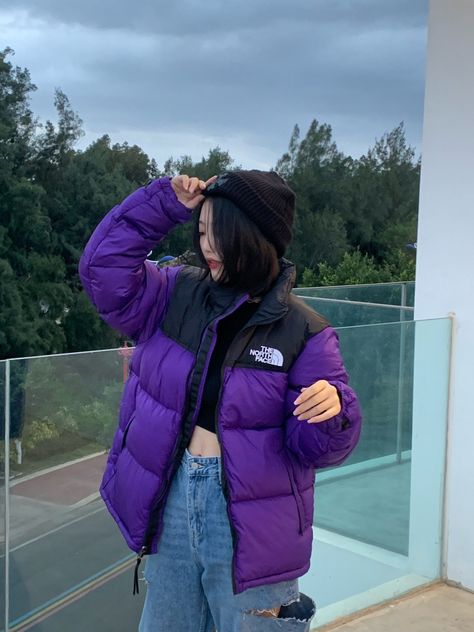 Violet Jacket Outfit, Puffer Jacket Styling, Purple Jacket Outfit, Winter Outfits Snow, Puffer Jacket Style, Clothing Aesthetics, Red Puffer Jacket, Blue Puffer Jacket, North Face Puffer Jacket