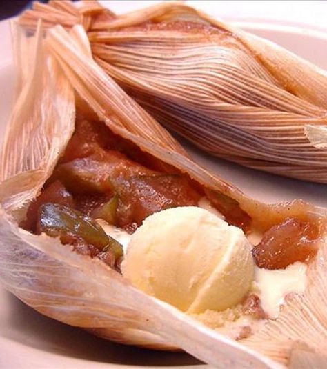 Sweet Apple Dessert Tamales Dessert Tamales, Tamale Recipe, Apple Dessert, Hot Tamales, Desserts Vegan, Apple Desserts, Mexican Dishes, Tortillas, Just Desserts