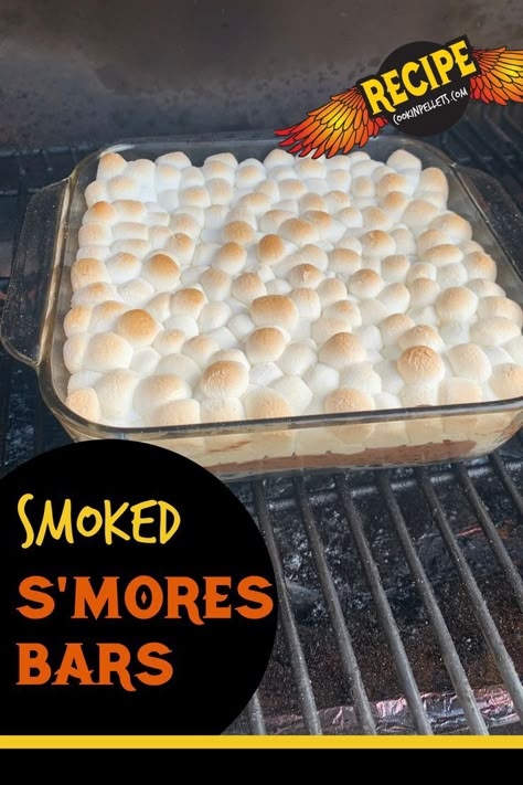 Are you looking for a quick and easy dessert recipe? Smoked S’mores Bars combine the delicious flavors of marshmallows, graham crackers, and chocolate with a hint of smokiness. The s’mores bars are baked on your pellet grill. The smoky flavor of the pellets kicks this dessert up a notch. This simple smoker recipe is perfect to serve as a weeknight dessert, or for cookouts or tailgating. Smoked Desserts, Smoker Grill Recipes, Traeger Cooking, Smoker Recipes Electric, Pellet Smoker Recipes, Peanut Butter Dessert Recipes, S Mores Bars, Smores Dessert, Grilled Desserts