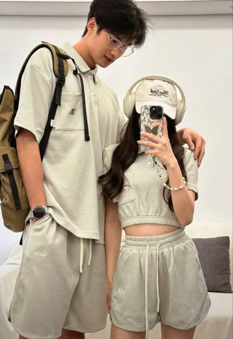 Asian Couple Photography, Cute Couple Outfits Korean, Cute Asian Couple, Couple Outfits Korean, Korean Couple Outfits, Tall Boyfriend Short Girlfriend, Couple Korean, Short Couples, Asian Couple