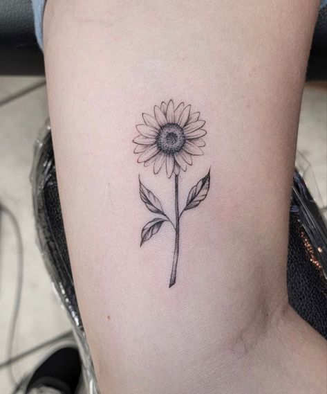 Small Sunflower Tattoo On Finger, Sunflower With Date Tattoo, Sunflower Tattoo With Date, Sunflower Bicep Tattoo, Meaningful Sunflower Tattoo, Basic Sunflower Tattoo, Harry Styles Sunflower Tattoo, Single Sunflower Tattoo, 3 Sunflower Tattoo