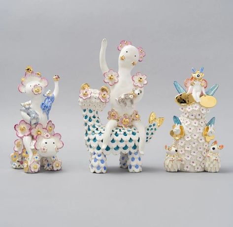 Anthropomorphic Ceramics, Vipoo Srivilasa, Amazing Pottery, William Scott, Blankets Crochet, Porcelain Animal, Ceramic Animals, Ceramic Figurines, Contemporary Ceramics