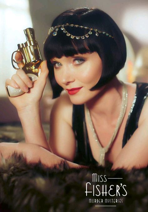 Miss Fisher's Murder Mysteries. Australian, but very Mrs. Bradley. Miss Fisher Fashion, Phryne Fisher, Miss Fisher, Mystery Show, Female Detective, Photographie Portrait Inspiration, Mystery Novels, Retro Mode, Mystery Books