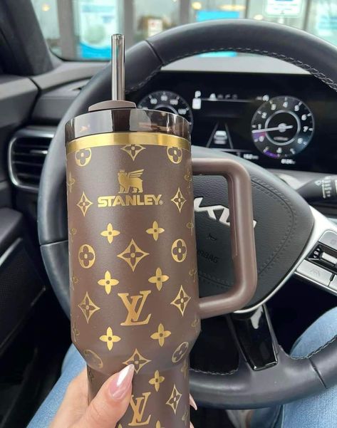 Louis Vuitton Water Bottle, Water Bottle Collection, Stanley Cup Aesthetic Decorated, Cricut Stanley Cup Ideas, Stanley Cup Accessories Ideas, Stanley Cup Aesthetic, Carcase Iphone, Copo Stanley, Stanley Products