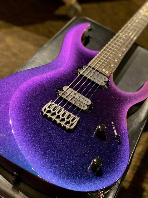 Kiesel Guitars Purple Guitar, Instruments Art, Electric Guitar Design, Guitar Obsession, Custom Electric Guitars, Guitar Painting, Unique Guitars, Cool Electric Guitars, Beautiful Guitars