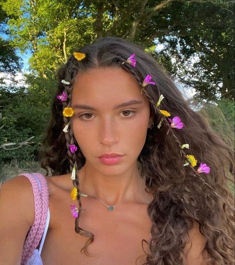 Pfp Inspiration, No Ordinary Girl, Hippie Hair, Hairdos For Curly Hair, Long Curly Hair, Long Curly, Summer Aesthetic, Pretty Hairstyles, Flowers In Hair