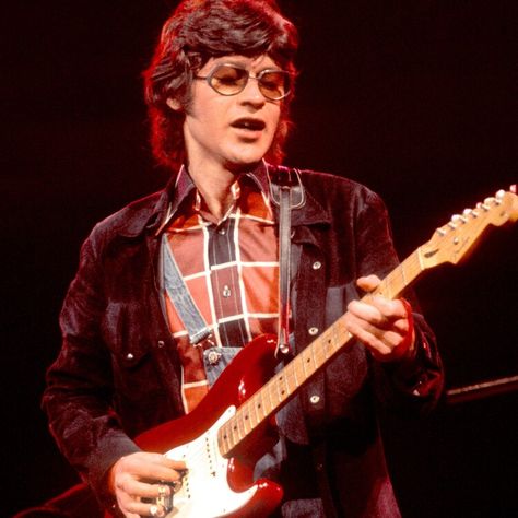 Remembering 'The Band' Musician Robbie Robertson and How He Defined the Americana Genre — People Robbie Robertson, Louisiana Bayou, Cripple Creek, Guitar Playing, Band Pictures, The Band, Music Is Life, Louisiana, Musician