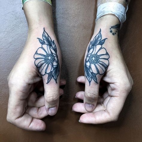 675 Likes, 14 Comments - NICK HILL (@nickhilltattoo) on Instagram: “Another fun set of floral thumbs 🙏 I’d love to do more. DM me for appointments @boisetattoo” Thumb Tattoo, Thumb Tattoos, D Love, Tattoo Placement, Tattoos And Piercings, Do More, Dm Me, Geometric Tattoo, Flower Tattoo