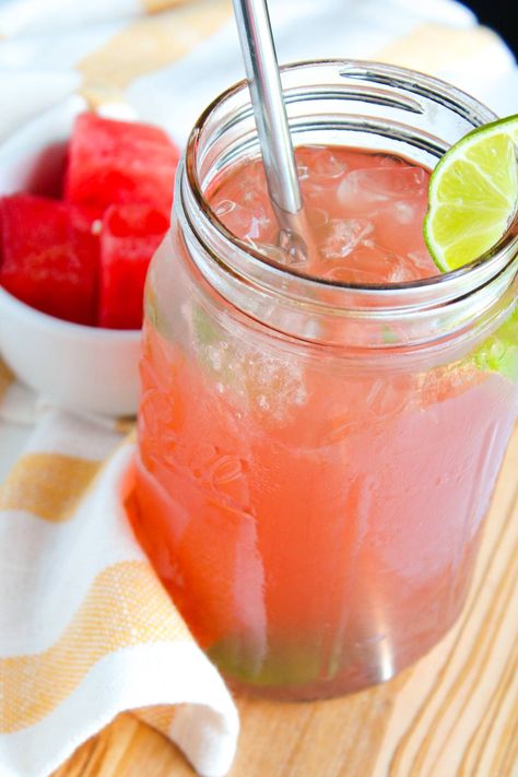 Raspberry Watermelon Refresher (Dunkin' Copycat Recipe) Raspberry Watermelon Refresher, Refresher At Home, Peach Green Tea Lemonade, Watermelon Refresher, Green Tea Lemonade, Peach Green Tea, Green Juices, Watermelon Drink, Lemonade Drinks