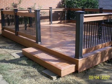 Beautiful ground level deck Backyard Deck Designs, Ground Level Deck, Patio Steps, Floating Deck, Patio Deck Designs, Composite Deck, Pergola Lighting, Deck Designs Backyard, Deck Designs