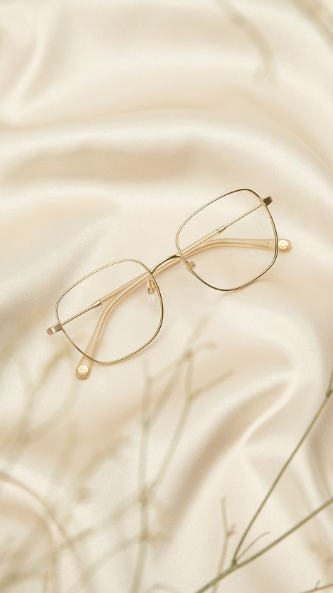 Aviator Specs Women, Gold Eyeglasses Frames, Glasses Frames Aviator, Gold Square Glasses, Metal Specs Frames, Gold Frame Eyeglasses For Women, Glasses Gold Frames, Frame Of Glasses, Aesthetic Glasses Frames Square