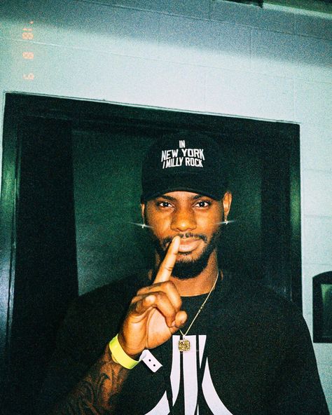 Anthony Supreme on Instagram: “Bryson Tiller via @preme.xyz  #brysontiller #prememag” Bryson Tiller Wallpaper, Darrin Jones, Bryson Tiller, Rap Wallpaper, Music Tattoo, American Rappers, African Culture, Guys And Girls