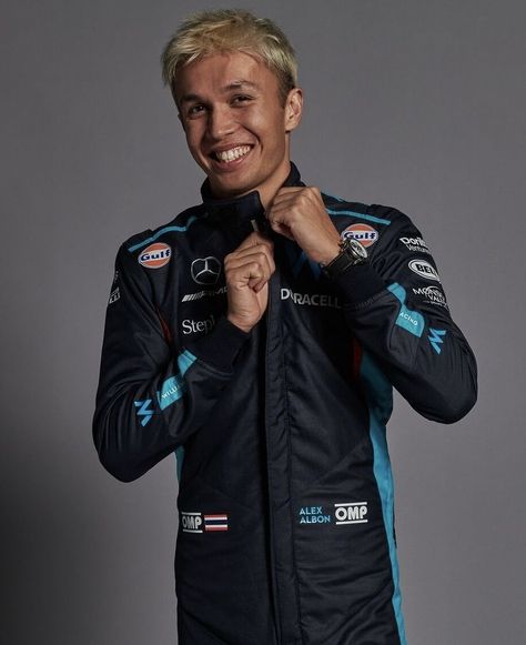 Funny F1 Pics, Alexander Albon, One Photoshoot, Wallpaper F1, Everyday Outfits Summer, Streetwear Fashion Outfits, Funny F1, Alex Albon, Modern Royalty