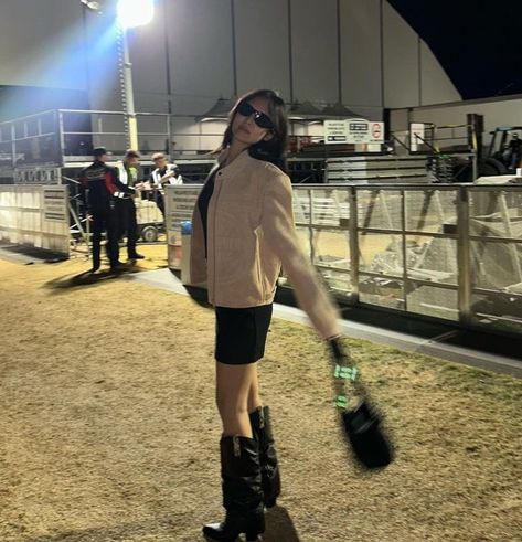 Jennie Cochella Outfits, Jennie Coachella, Jennie Chanel, Jennie Kim Blackpink, Girl Inspiration, Park Chaeyoung, Jennie Lisa, I Love Girls, Best Couple