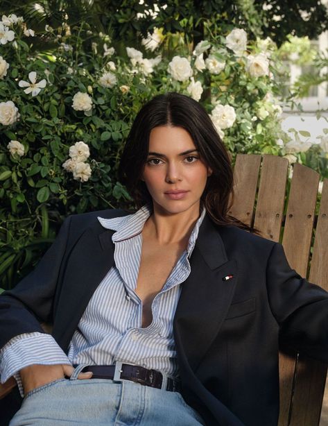 Tommy Hilfiger x Kendall & Friends Spring 2024 - Denimology Tommy Hilfiger Aesthetic, Tommy Hilfiger Outfits, Renell Medrano, Kendall Jenner Outfits Casual, Tommy Hilfiger Women Shirt, Style Kendall Jenner, Stile Kendall Jenner, Classy Girl, Casual Outfit Inspiration