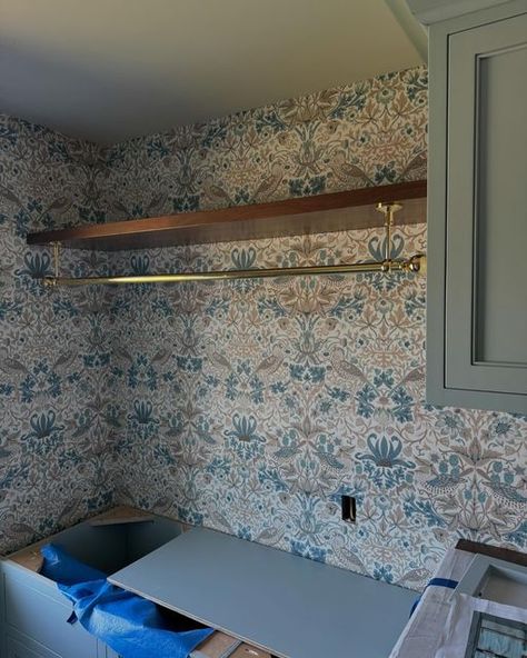 Raelyn Capozzi on Instagram: "Wallpaper install happening at our Brentwood job! Laundry room, dry bar, and pantry 😍 . . . #luxeathome #interiordesign #interiors #beautifulhomes #design #adstyle #traditionalhome #interior #howwedwell #sodomino #lonnyliving #howwedwell #mydomaine" Laundry Closet With Wallpaper, Fun Wallpaper Laundry Room, Moody Laundry Room Wallpaper, Funky Wallpaper Laundry Room, Blue Wallpaper For Laundry Room, Wallpaper Laundry Room Accent Walls Floral, Dry Bar Design, Laundry Room With Wallpaper, Laundry Pantry Combo Ideas