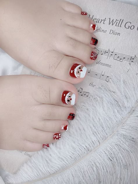 Christmas Nails Pedicure, Christmas Toe Designs, Christmas Toe Nail Designs Toenails, Christmas Pedicure Designs, Christmas Toe Nails, Christmas Toe Nail Designs, Christmas Pedicure, Nail Designs Toenails, Nail Ideas For Short Nails