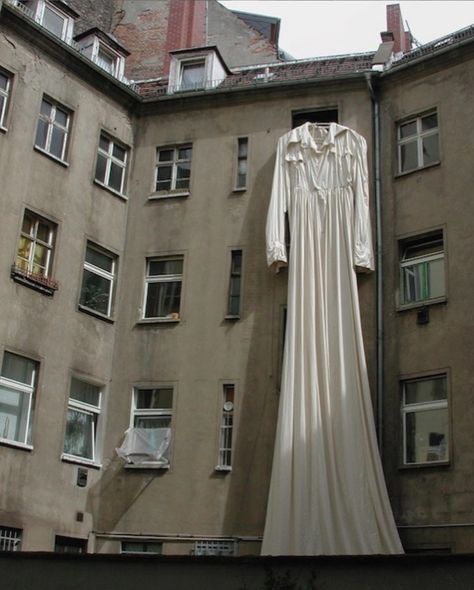 Chiharu Shiota, Fashion Installation, Fabric Installation, Street Installation, Out Of The Closet, Artistic Installation, Art Objects, To Infinity And Beyond, Sculpture Installation