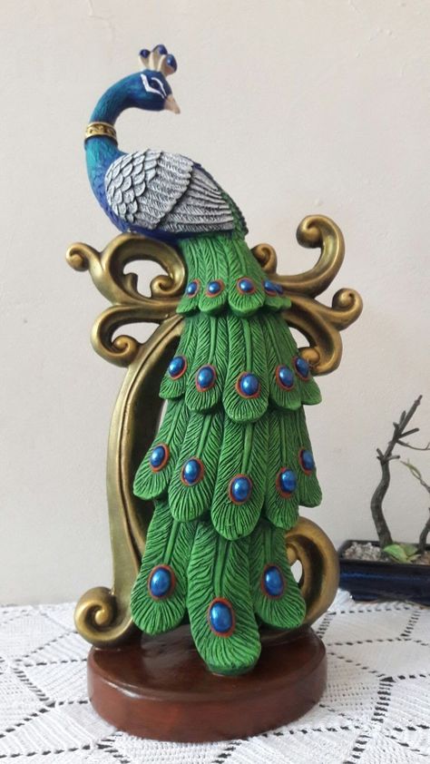 Peacock Sculpture Clay, Peacock Clay Art, Clay Peacock, 3d Relief Art, Mural Art Design, Peacock Wall Art, Cement Art, Peacock Painting, Diy Glass Bottle Crafts