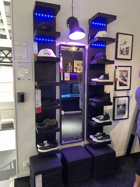 Cool Men Bedroom Ideas, Men’s Apartment Decor Black, Guy Rooms Ideas, Hypebeast Bedroom Ideas For Men, Bedroom Decor Guys, Led Shoe Display, Sneaker Head Bedroom Decor, Sneaker Head Room Ideas Aesthetic, Sneaker Themed Bedroom