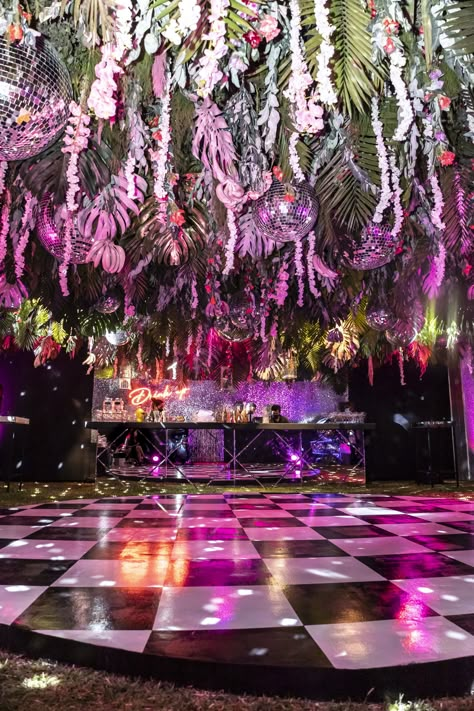 Sangeet Disco Theme, Electric Disco Party, Tropical Disco Party Decor, Outdoor Disco Wedding, Disco Jungle Party, Disco Garden Party Aesthetic, Tropical Party Aesthetic, Garden Disco Wedding, Outdoor Disco Party