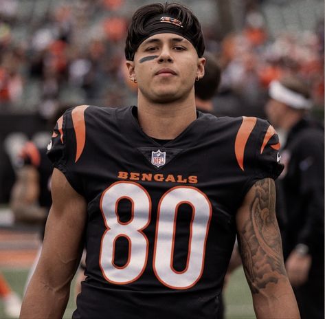 Yoshi Bengals, Andre Iosivas, Hot Football Players Nfl, Andrei Iosivas, Bengal Football, Nfl Quarterback, Joe Borrow, Cincinnati Bengals Football, Who Dey